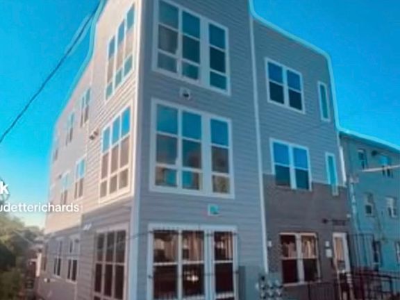 2nd image of 2838 Langston Pl SE #11259176