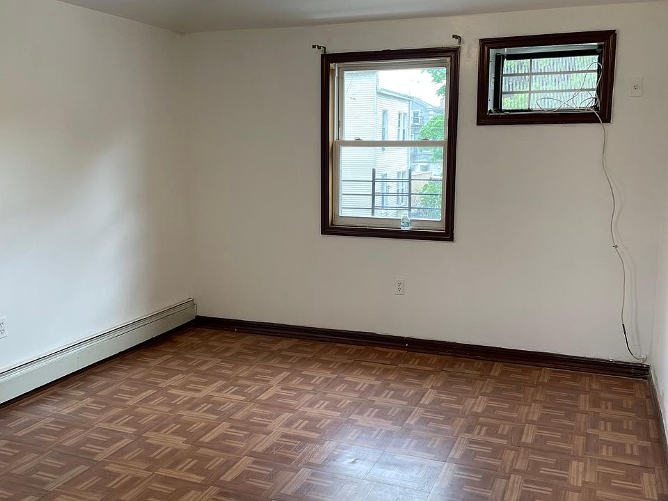 1st image of 10028 88th Ave #2