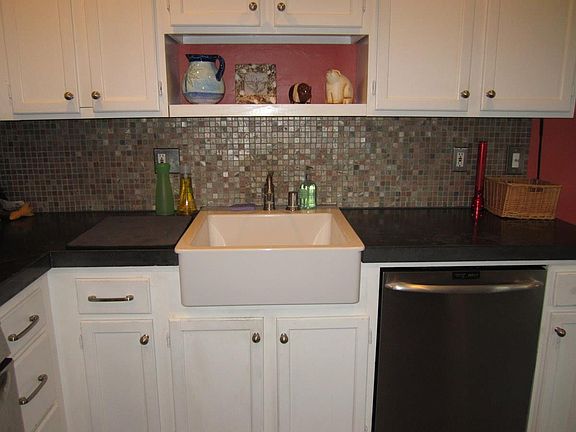 5th image of 3004 Buckingham Ln #18