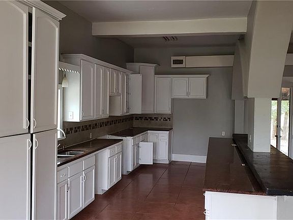 3rd image of 531 Rolling Hills Dr