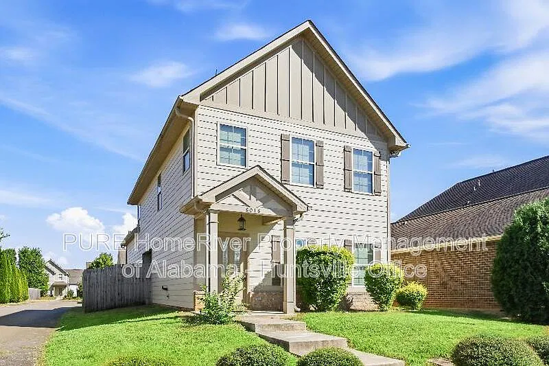4 bed, 4.0 bath, 2035 sqft, $1,950 — Photo 2