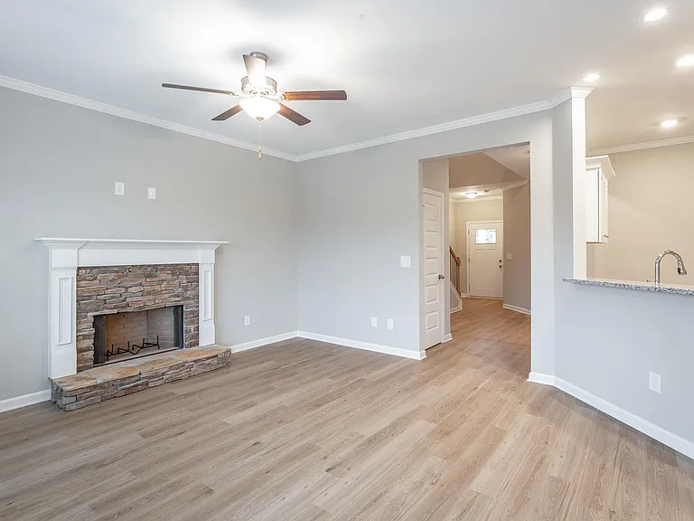 6403 Dharma Loop — Photo 8