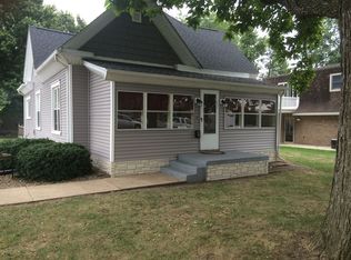 1028 S Main St, Sullivan, IL 61951