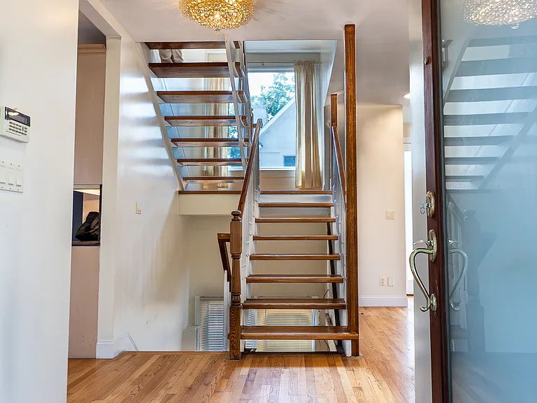 11 Willow Ln — Photo 3