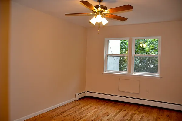 Rented by Oak Tree LLC | media 24