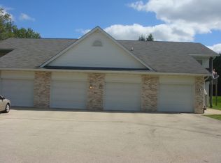 641 Donna Dr, Rockford, IL 61107