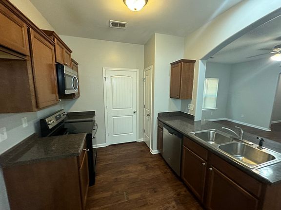 5th image of 7931 Baymeadow Cir S