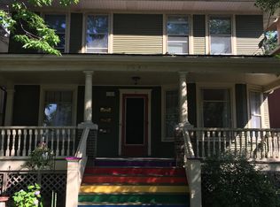 1049 Spaight St #2, Madison, WI 53703