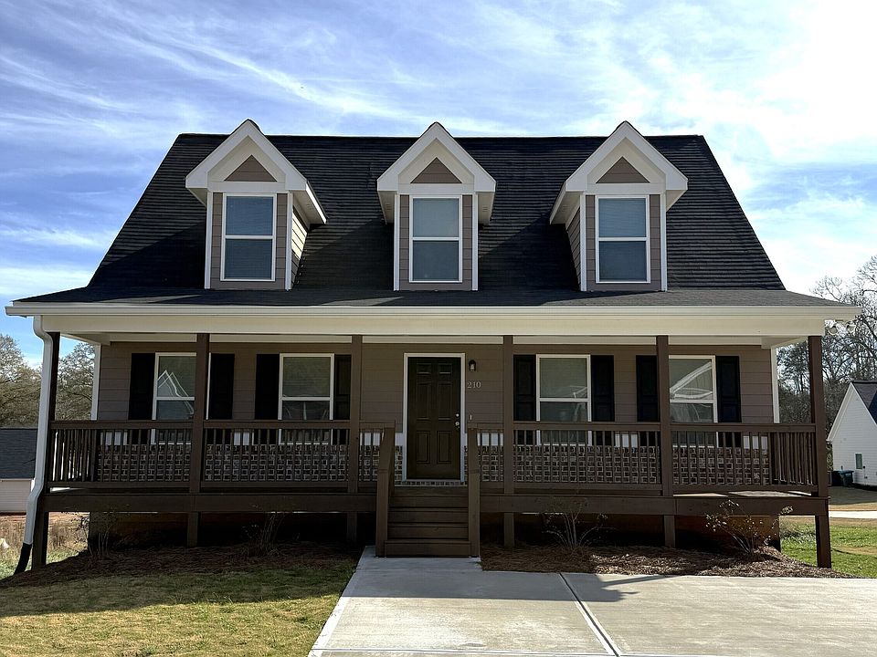 1st image of 210 Charlotte Cir