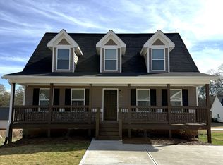 210 Charlotte Cir, Statham, GA 30666