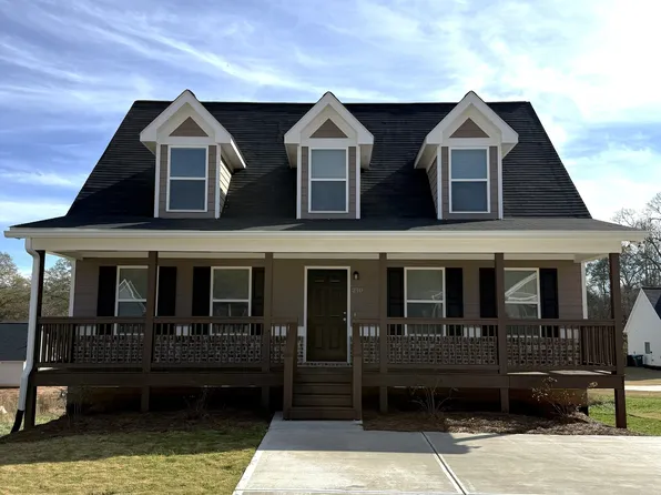 210 Charlotte Cir, Statham, GA 30666