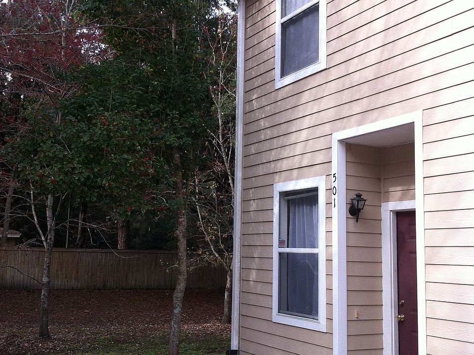 2 story townhouse 2/2.5