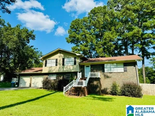 1420 Golden Dr, Bessemer, AL 35023