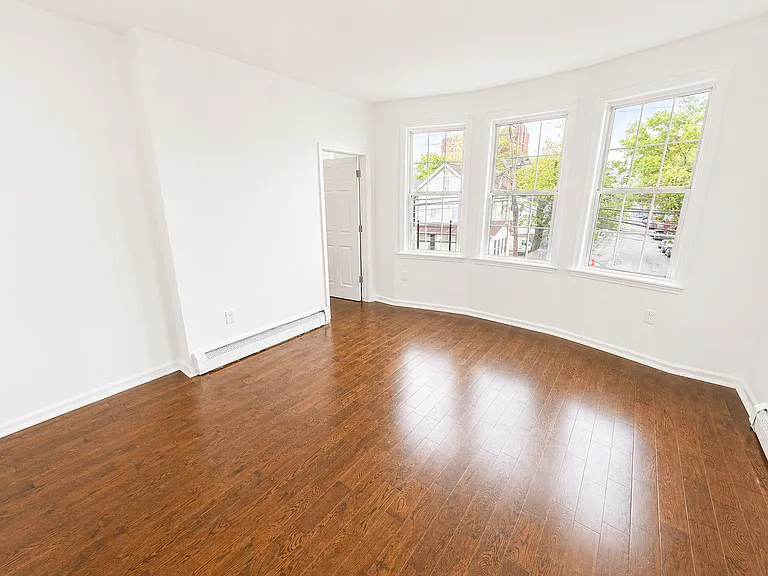 453 14th Ave #2 — Photo 2