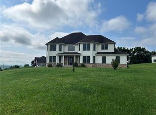 15 Farmstead Way, Mount Bethel, PA 18343