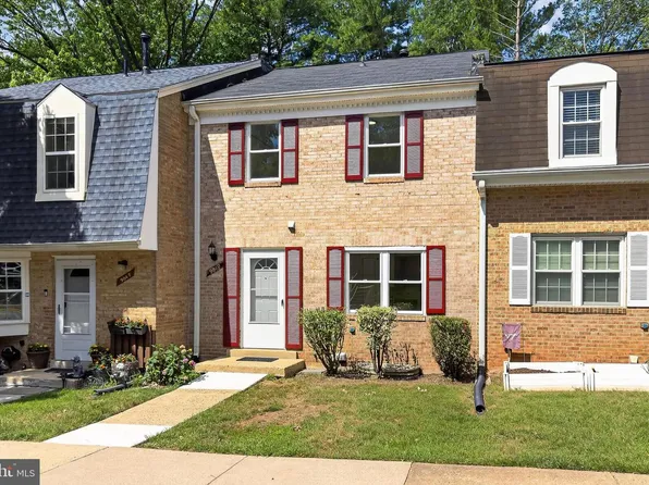 9849 Lakepointe Dr, Burke, VA 22015