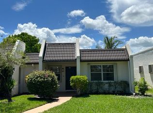 191 Lake Susan Ln, West Palm Beach, FL 33411