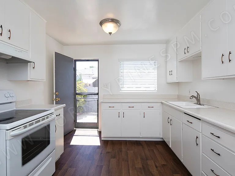 700-706 Agate Street — Photo 2