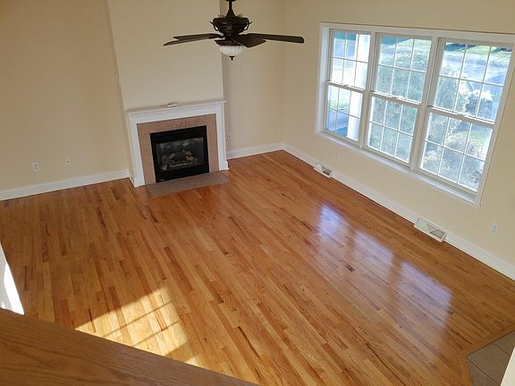 4th image of 6 Paddlewheel Ct #6