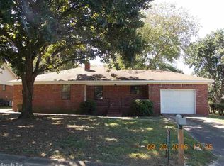 3 Willowood Dr, Searcy, AR 72143