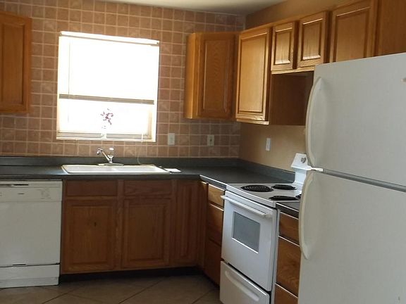 5th image of 880 Sunset Dr #0