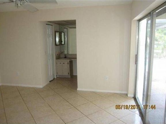 4th image of 8469 Long Acre Dr
