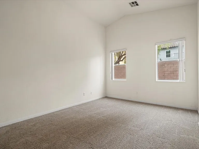 9618 Rolling Thunder Ave — Photo 11