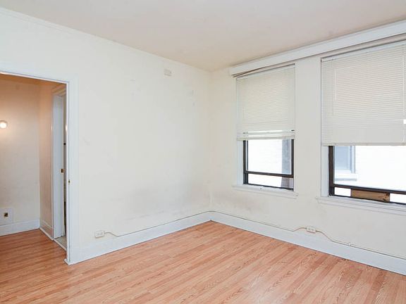5th image of 3335 W Diversey Ave Unit 802