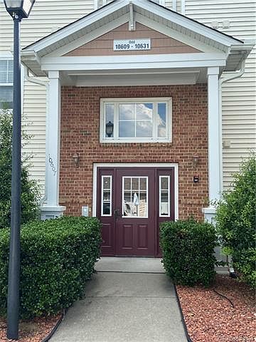 1st image of 10619 Hill Point Ct