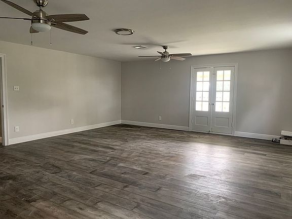 5th image of 401 Lark Dr