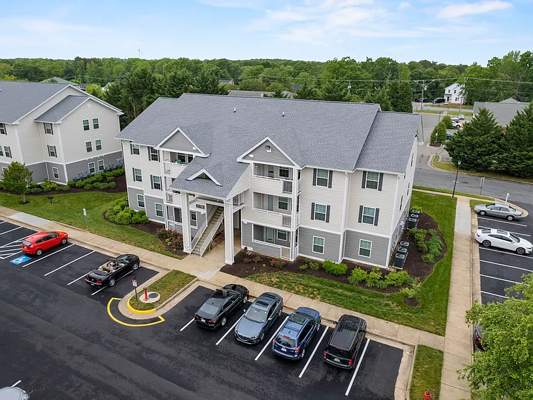 Salem Run Apartment Homes — Photo 32