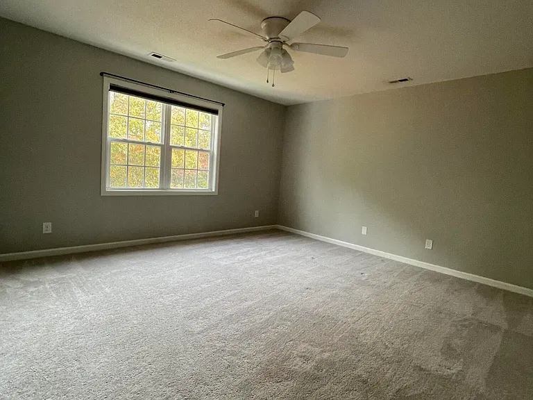 160 Kelly Cir — Photo 12