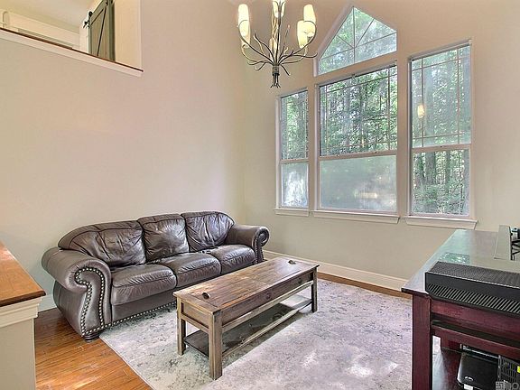 4th image of 5659 Laurel Hill Ln