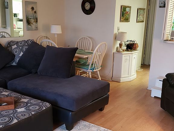 3rd image of 2841 NE 32nd St APT 3