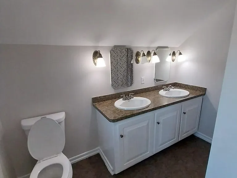 18 Magnolia Ave — Photo 7