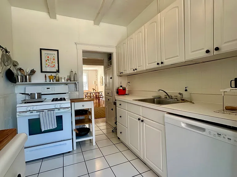 44 Longwood Ave #3 — Photo 14