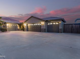 3211 W Quail Track Dr, Phoenix, AZ 85083