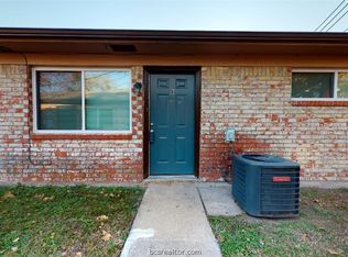 206 Lynn Dr APT B, Bryan, TX 77801