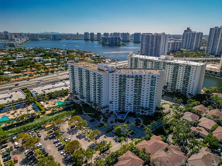 19380 Collins Ave #1224 — Photo 34