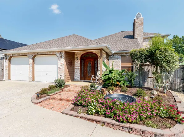 2104 Quail Oak Dr, Baton Rouge, LA 70808