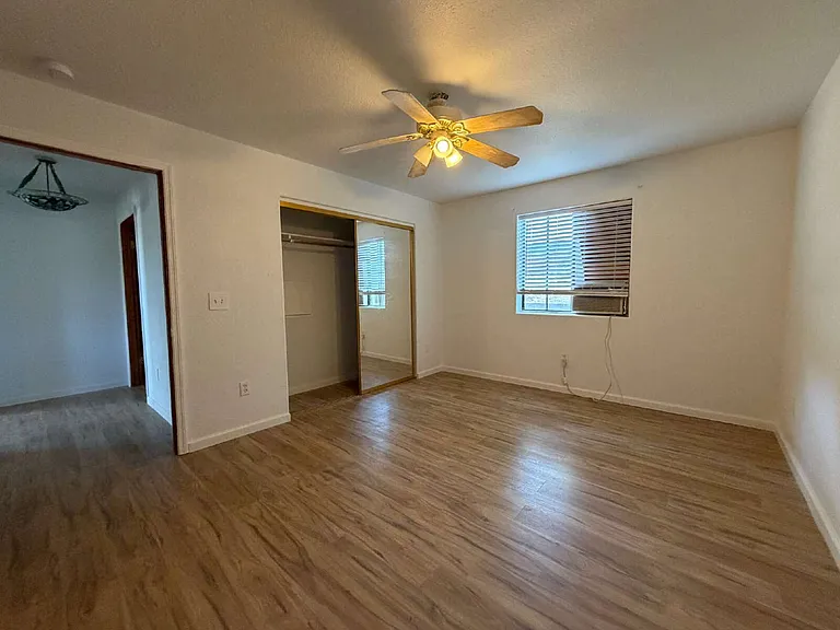 4900 E Julie Dr — Photo 10
