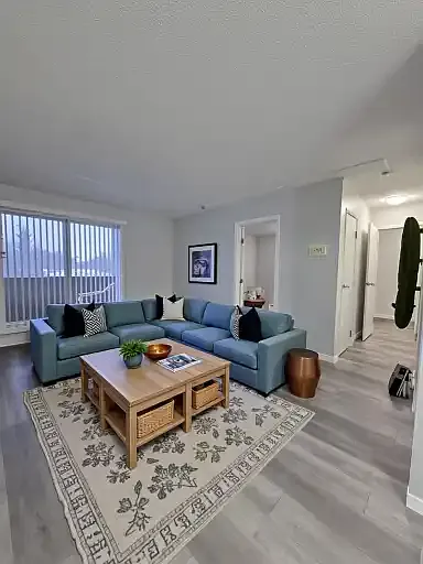 5820 58a St #1A — Photo 1