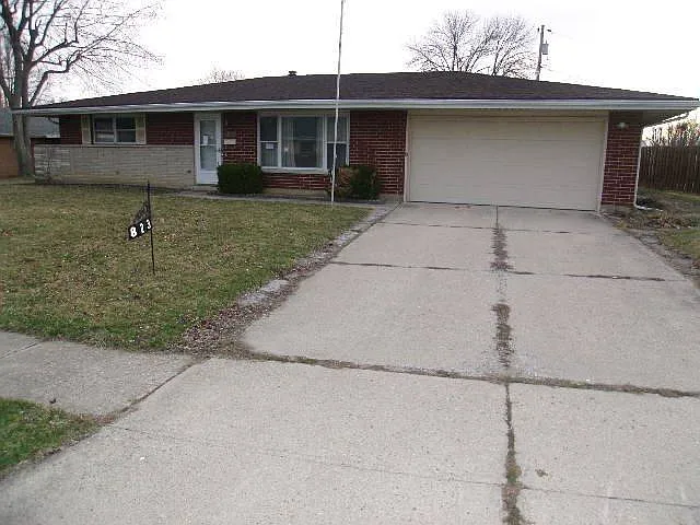823 Hile Ln photo 1