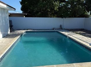 4430 NW 175th St, Miami Gardens, FL 33055