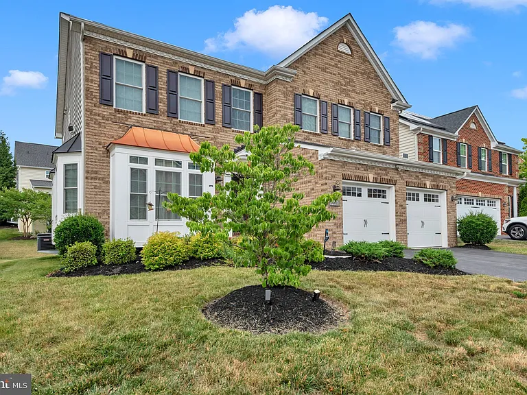 14611 Highbury Ln — Photo 3
