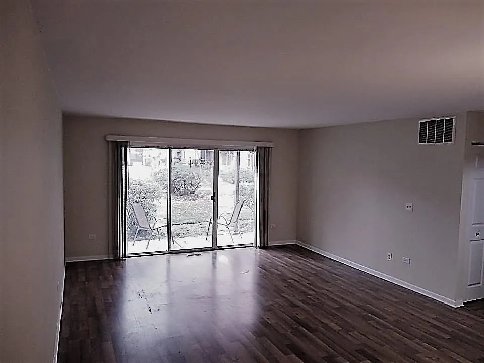 383 Sandhurst Circle — Photo 4