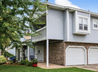 5325 Highpointe Ter, Bloomington, MN 55437
