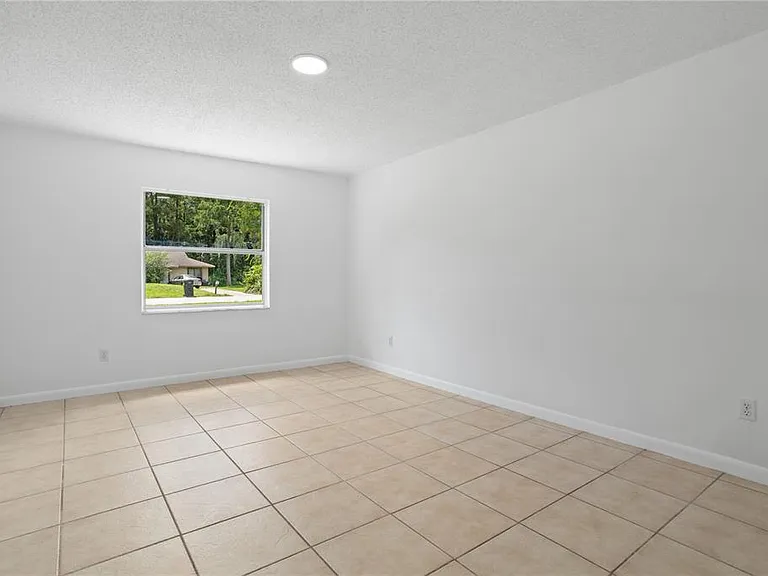 1923 Bonneville Dr — Photo 11