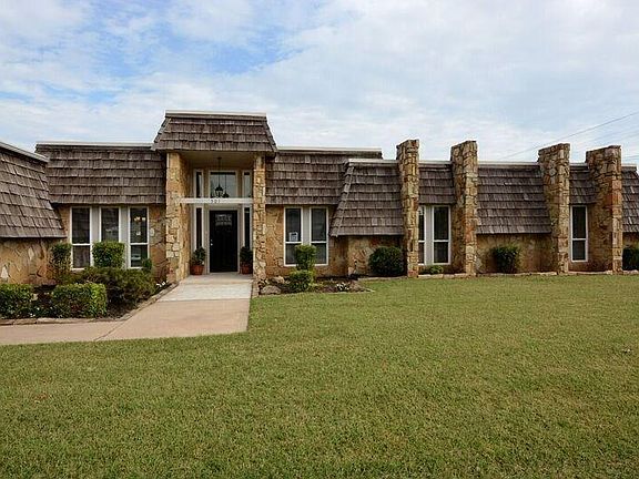2nd image of 501 Brookwood Dr