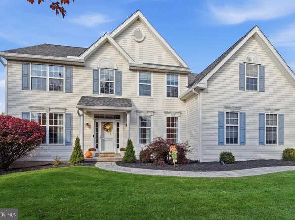 221 Drummers Ln, Phoenixville, PA 19460